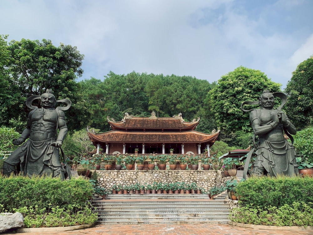 Toà Điện Tam Bảo